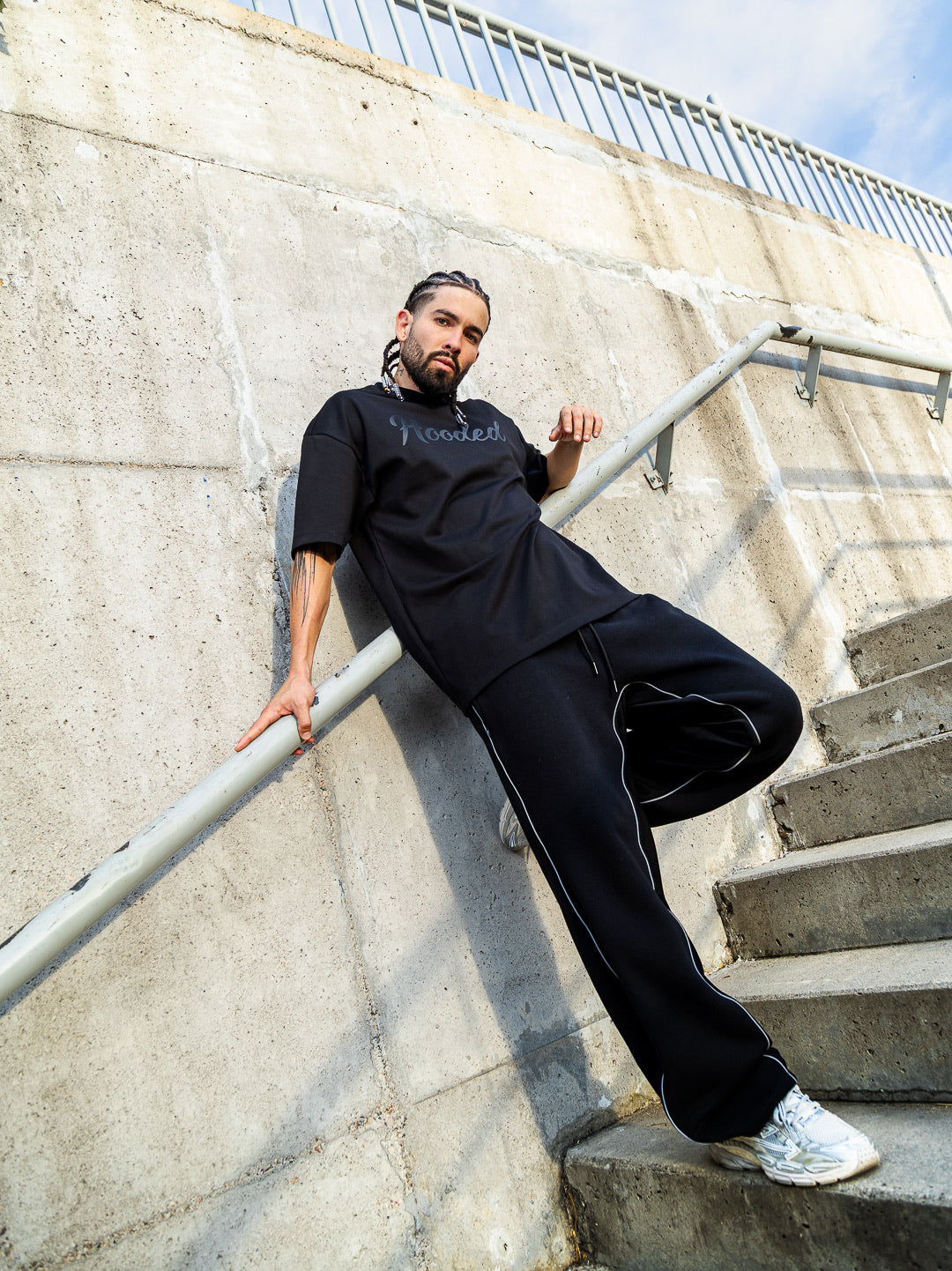 Vena Reflective Black Sweatpants
